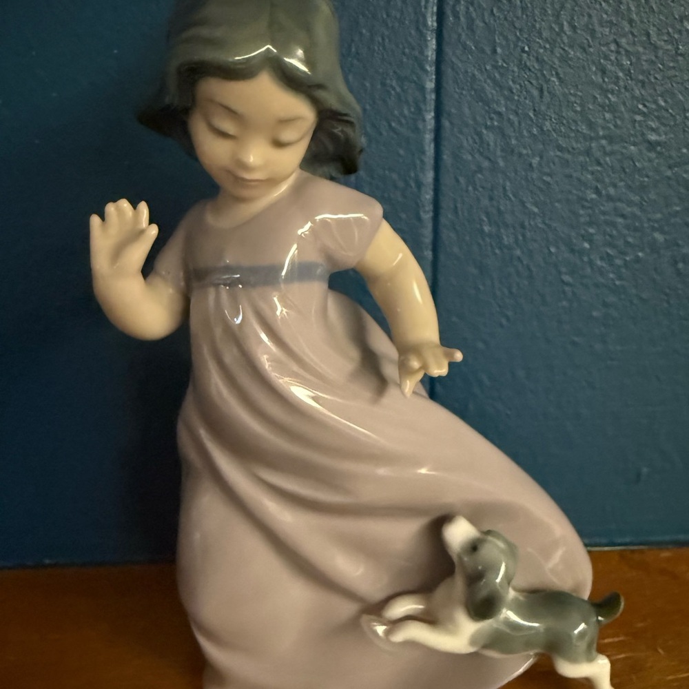 Nao by Lladro Girl with Dog